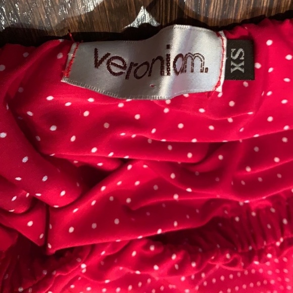 Veronica M Red Polka dot Strapless dress
Size: XS - Picture 9 of 9